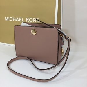 Michael Kors Rivington Fawn MD Messenger